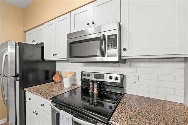 310 Meadows Circle, Winston-salem, NC 27104