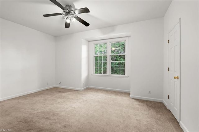 310 Meadows Circle, Winston-salem, NC 27104