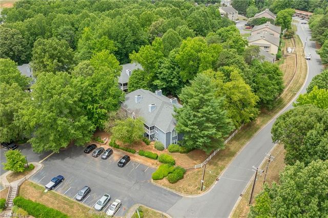 310 Meadows Circle, Winston-salem, NC 27104