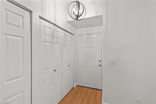 310 Meadows Circle, Winston-salem, NC 27104