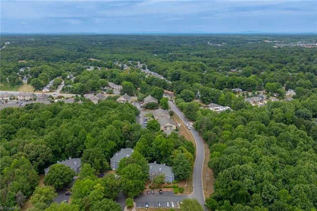 310 Meadows Circle, Winston-salem, NC 27104