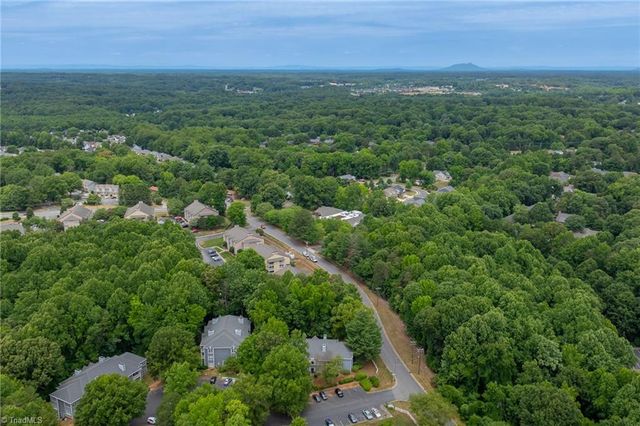 310 Meadows Circle, Winston-salem, NC 27104