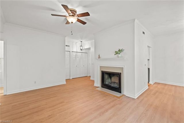 310 Meadows Circle, Winston-salem, NC 27104