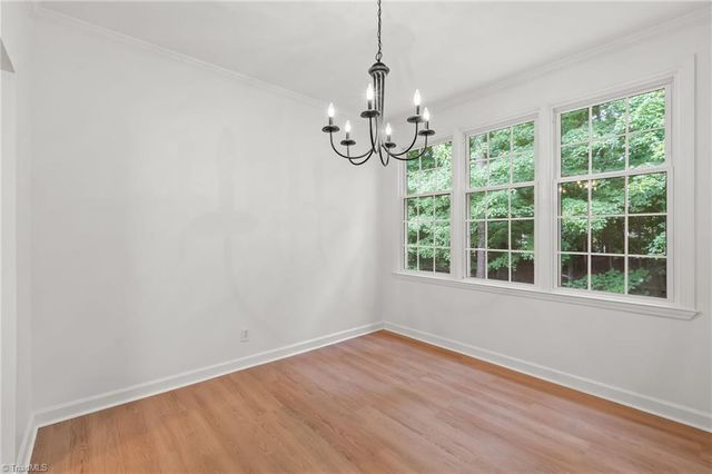 310 Meadows Circle, Winston-salem, NC 27104