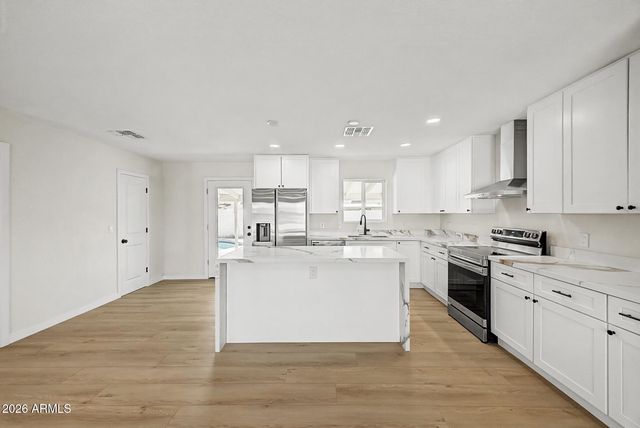 4529 W BERRIDGE Lane, Glendale, AZ 85301