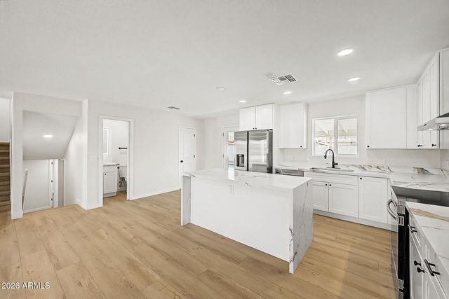 4529 W BERRIDGE Lane, Glendale, AZ 85301