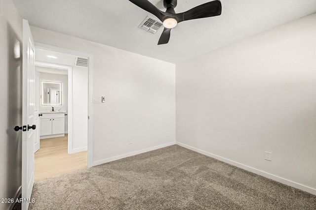 4529 W BERRIDGE Lane, Glendale, AZ 85301