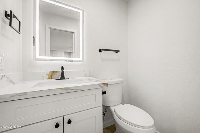 4529 W BERRIDGE Lane, Glendale, AZ 85301