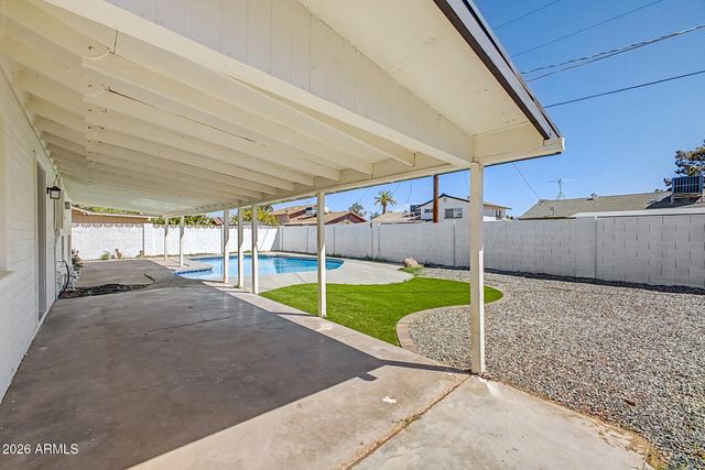 4529 W BERRIDGE Lane, Glendale, AZ 85301