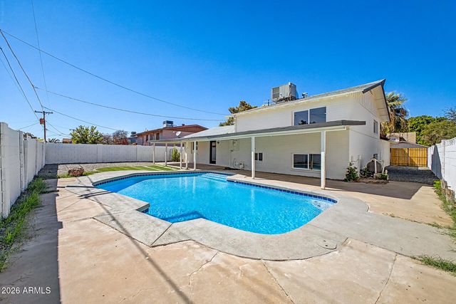 4529 W BERRIDGE Lane, Glendale, AZ 85301