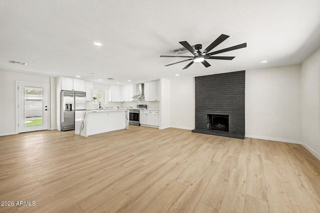 4529 W BERRIDGE Lane, Glendale, AZ 85301