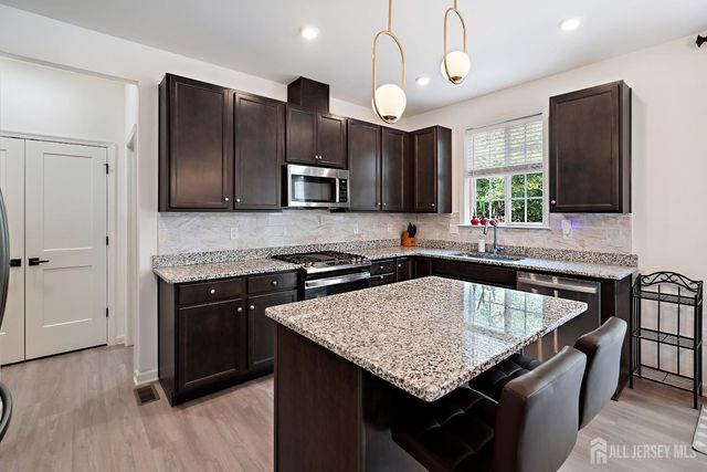 41 Gazania Drive, Old Bridge, NJ 08857