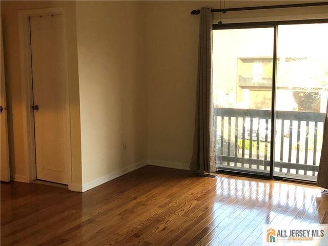 162 Westgate Drive 162, Edison, NJ 08820