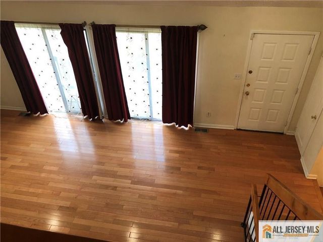 162 Westgate Drive 162, Edison, NJ 08820