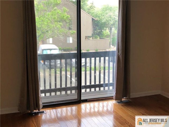 162 Westgate Drive 162, Edison, NJ 08820