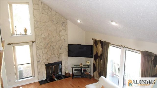 162 Westgate Drive 162, Edison, NJ 08820