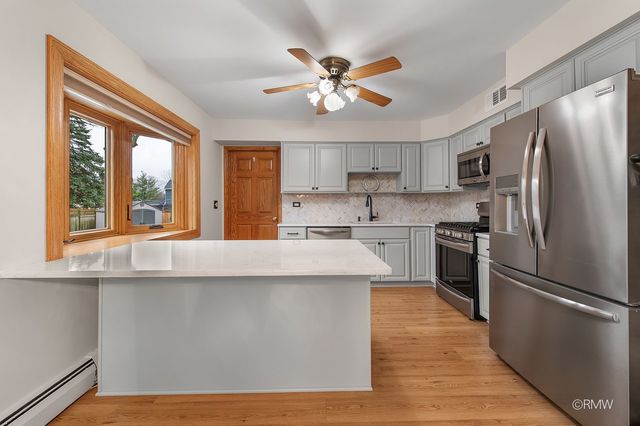 21W301 Par Lane, Itasca, IL 60143