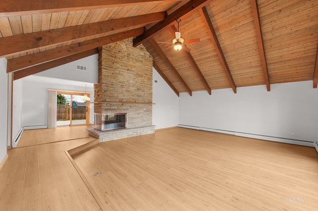 21W301 Par Lane, Itasca, IL 60143