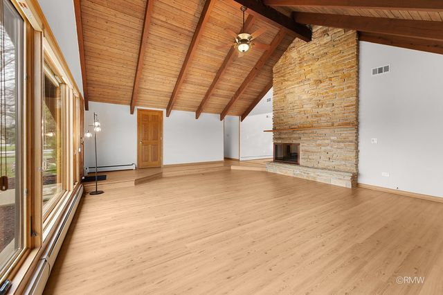 21W301 Par Lane, Itasca, IL 60143