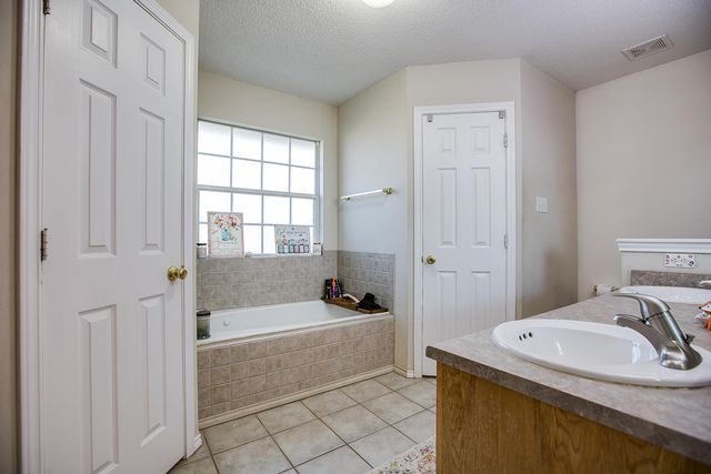 714 Wicklow Court, San Angelo, TX 76901