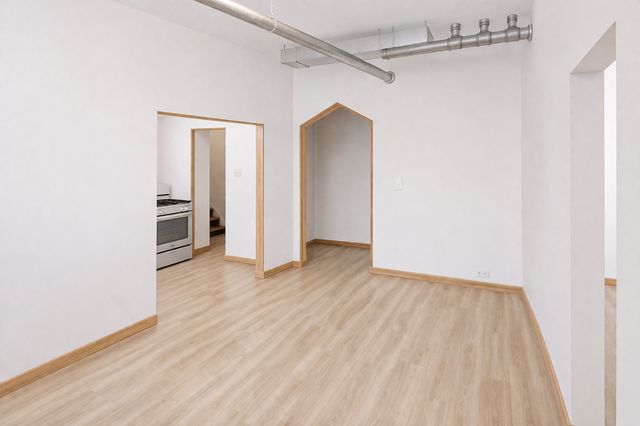 1934 E 74th Street GDN, Chicago, IL 60649