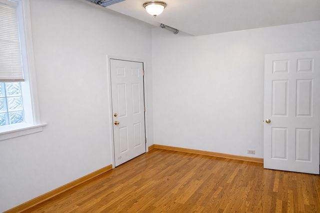 1934 E 74th Street GDN, Chicago, IL 60649