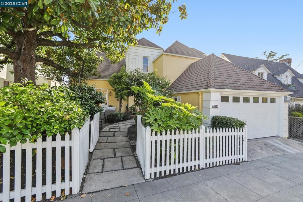 680 Grizzly Peak Blvd, Berkeley, CA 94708