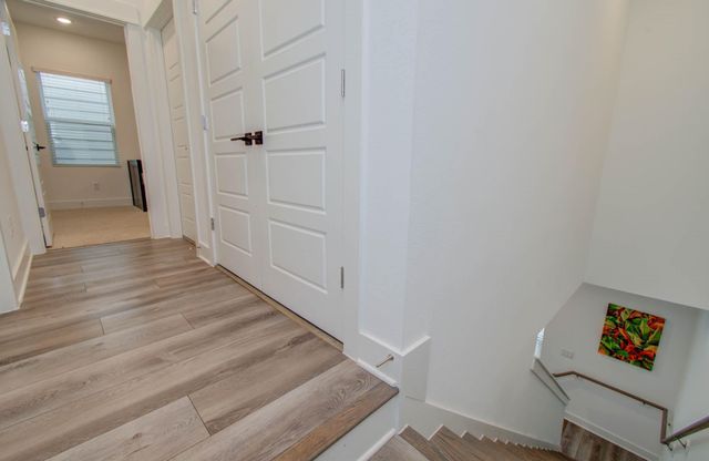 970 Highland Sound Lane, Houston, TX 77091