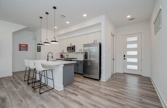 970 Highland Sound Lane, Houston, TX 77091