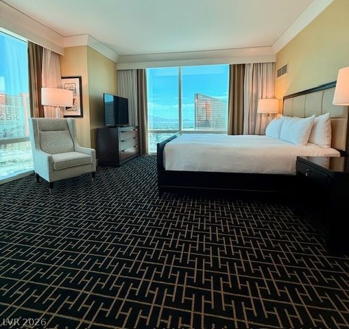 2000 North Fashion Show Drive 4010, Las Vegas, NV 89109