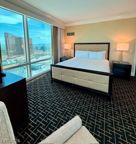 2000 North Fashion Show Drive 4010, Las Vegas, NV 89109