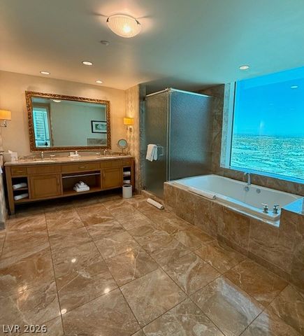 2000 North Fashion Show Drive 4010, Las Vegas, NV 89109