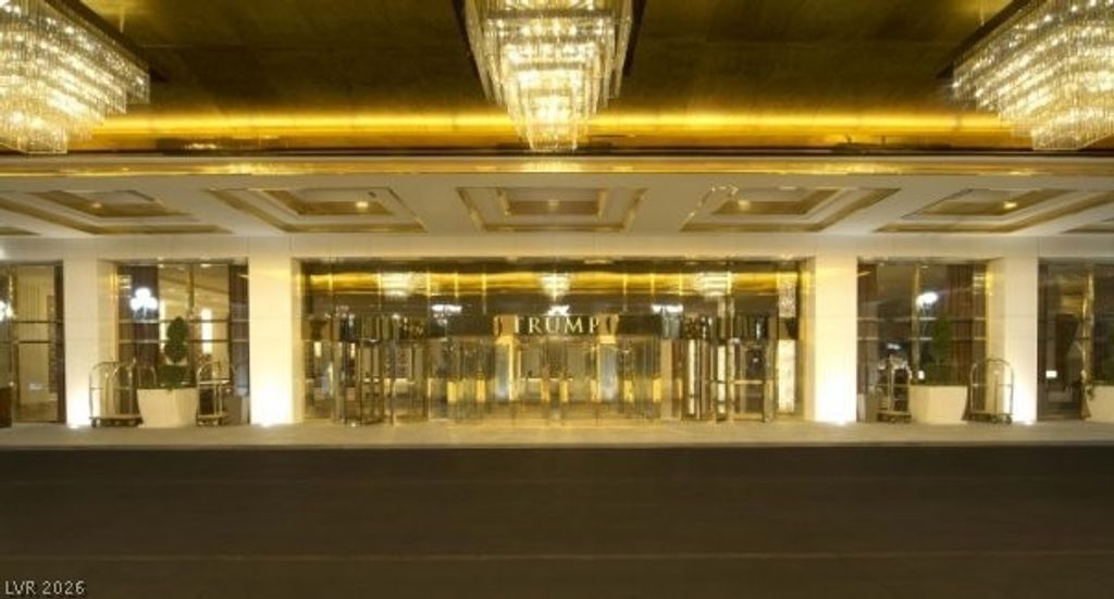 2000 North Fashion Show Drive 4010, Las Vegas, NV 89109