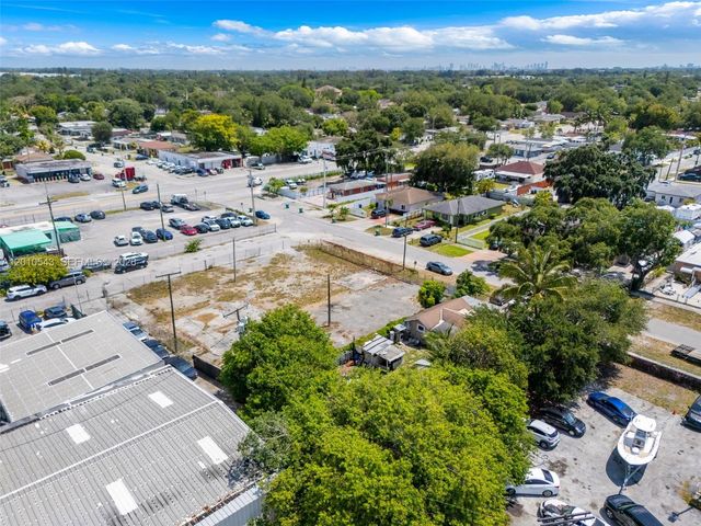 9422 NW 26th Ave, Miami, FL 33147