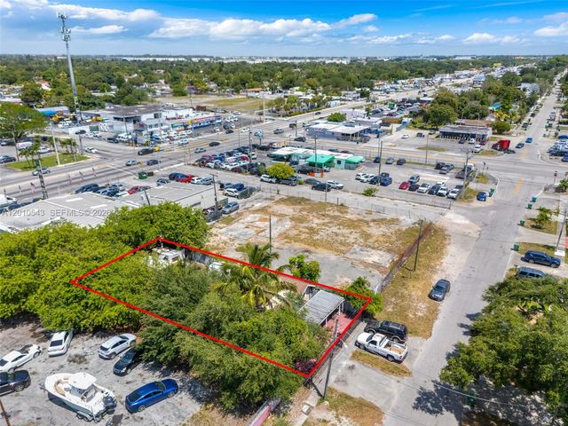 9422 NW 26th Ave, Miami, FL 33147