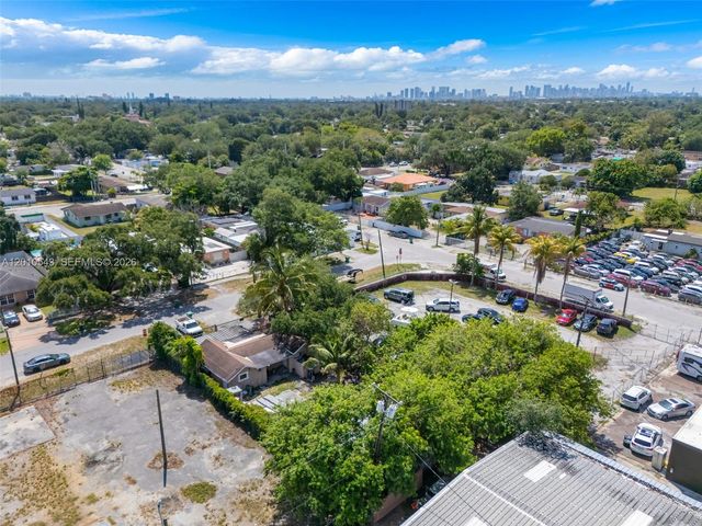 9422 NW 26th Ave, Miami, FL 33147