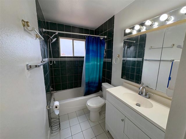 943 W Nelda Road, Houston, TX 77088