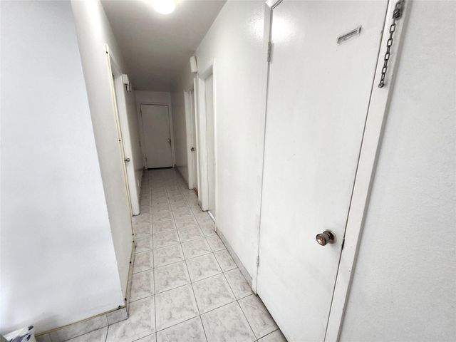 943 W Nelda Road, Houston, TX 77088