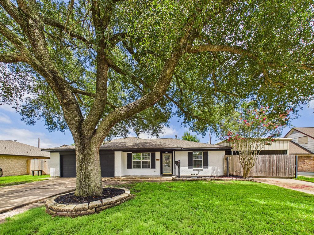 3205 Village Lane, Deer Park, TX 77536