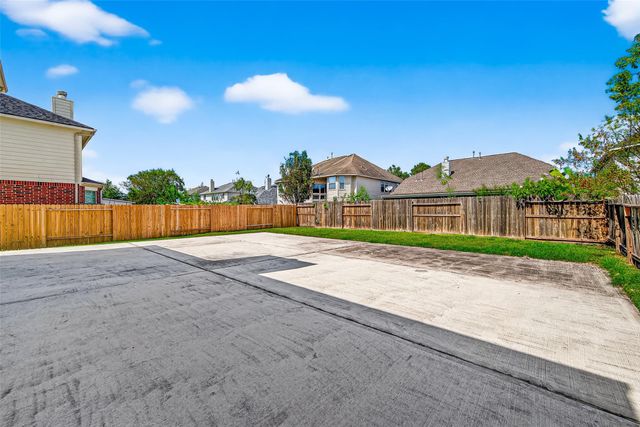 4202 Maurice Way, Stafford, TX 77477