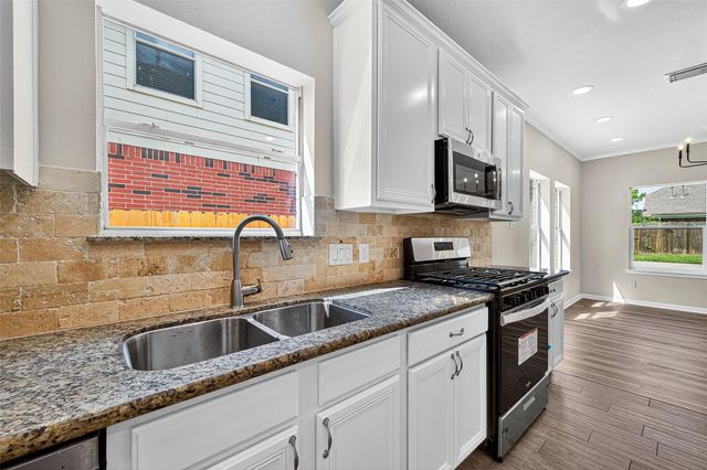 4202 Maurice Way, Stafford, TX 77477