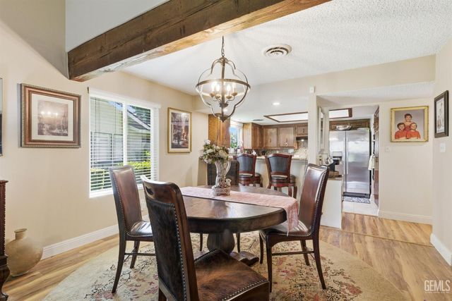 1700 Ashe Road 36, Bakersfield, CA 93309