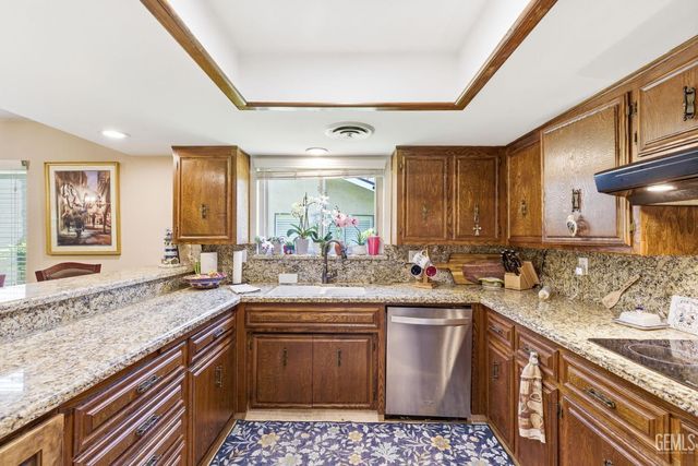 1700 Ashe Road 36, Bakersfield, CA 93309