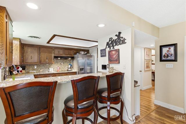 1700 Ashe Road 36, Bakersfield, CA 93309