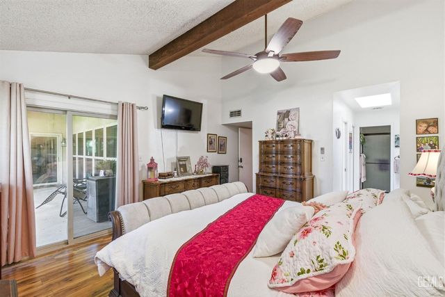 1700 Ashe Road 36, Bakersfield, CA 93309