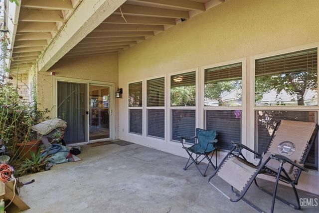 1700 Ashe Road 36, Bakersfield, CA 93309
