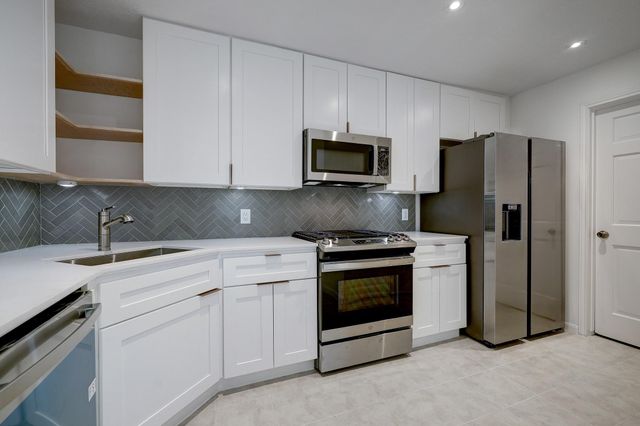 4311 Westheimer Road, Houston, TX 77027