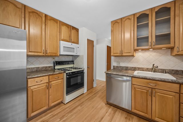 4720 Washington Street C, Skokie, IL 60076