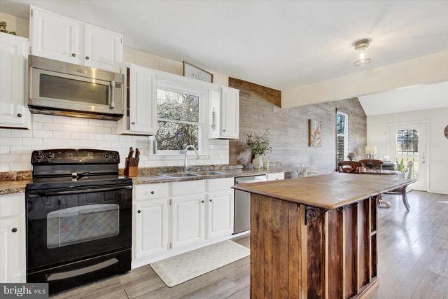 3 HOWARD DR, East Berlin, PA 17316