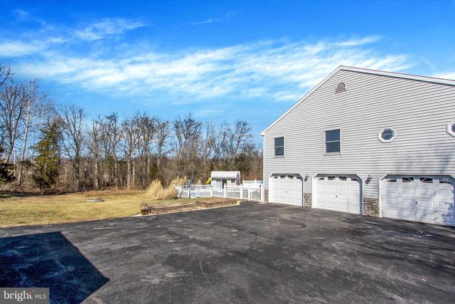 3 HOWARD DR, East Berlin, PA 17316